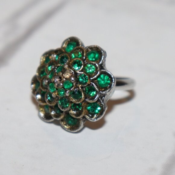 🌿 Silver Floral Rhinestone Ring · Adjustable Size 6–8 🌿 - Picture 1 of 5